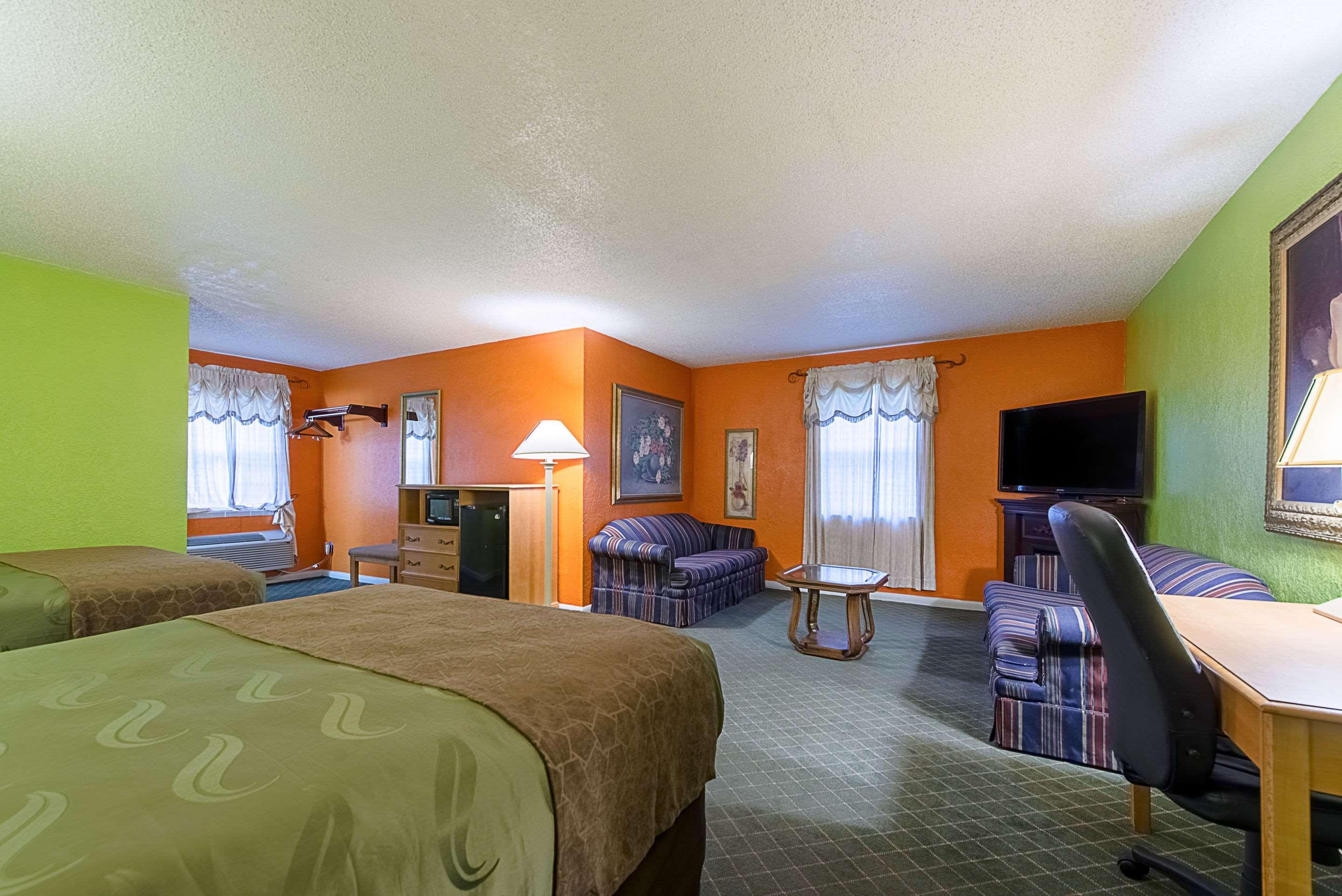 Highway Inn Paris Экстерьер фото