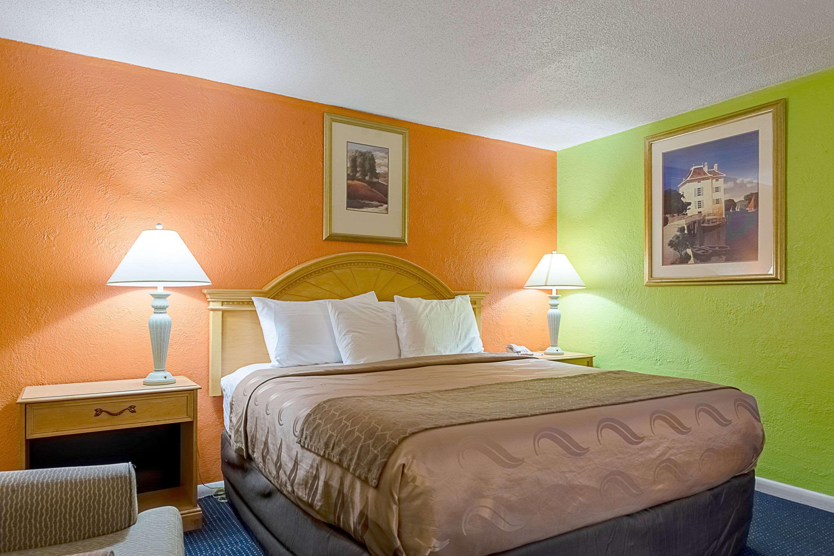 Highway Inn Paris Экстерьер фото
