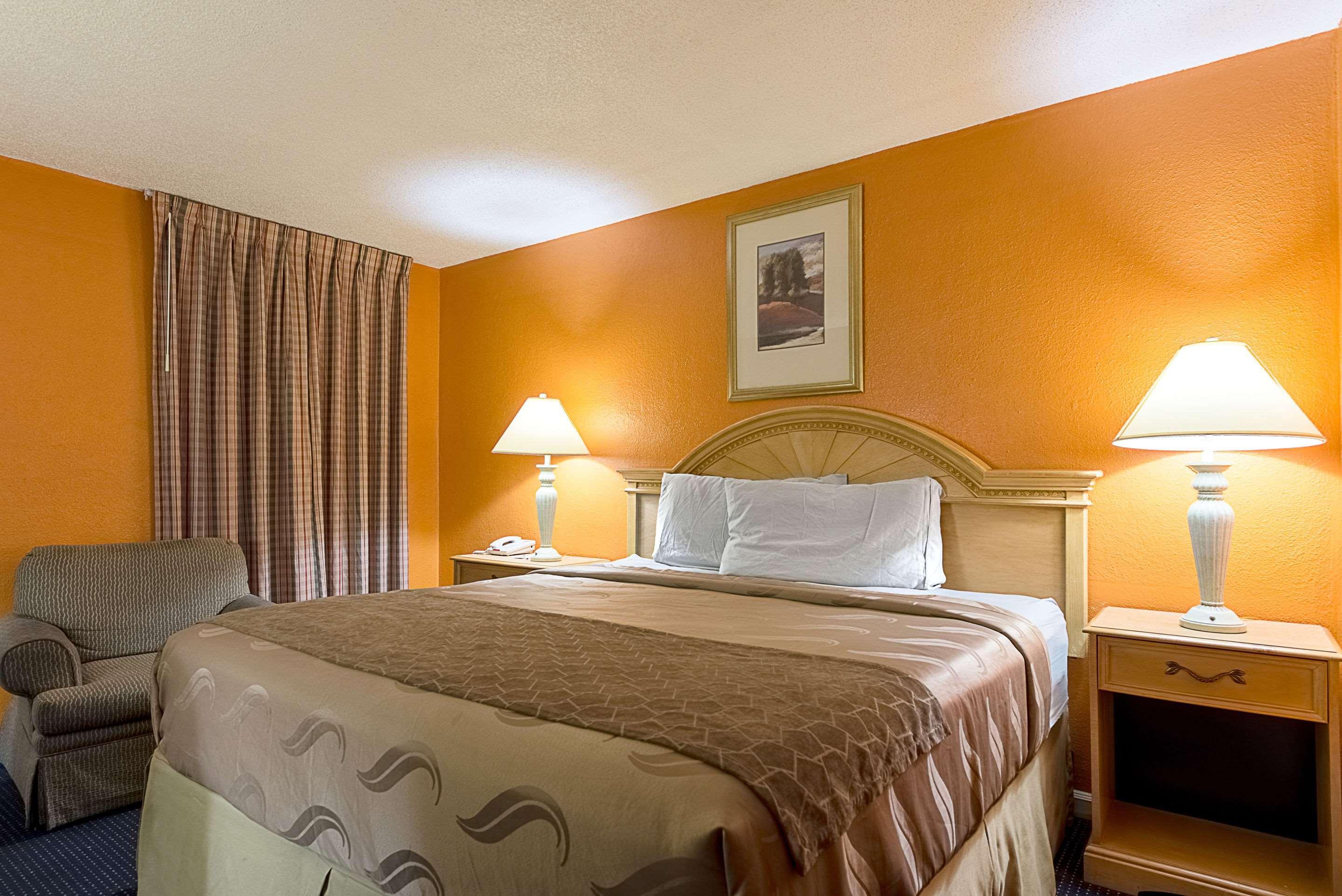 Highway Inn Paris Экстерьер фото