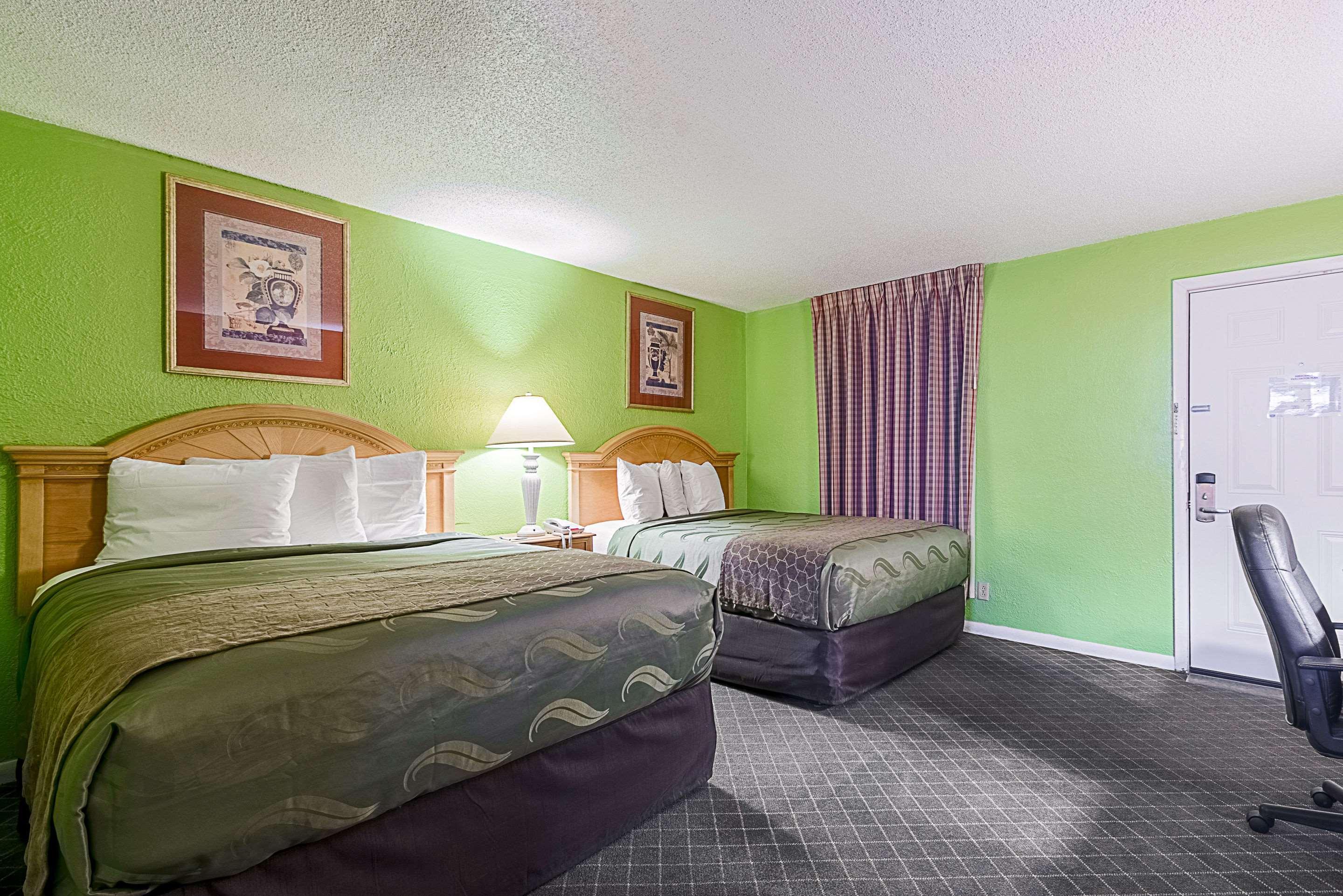 Highway Inn Paris Экстерьер фото
