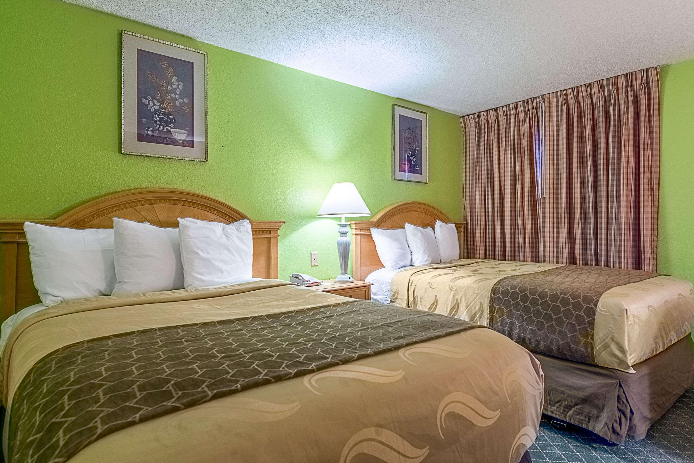 Highway Inn Paris Экстерьер фото