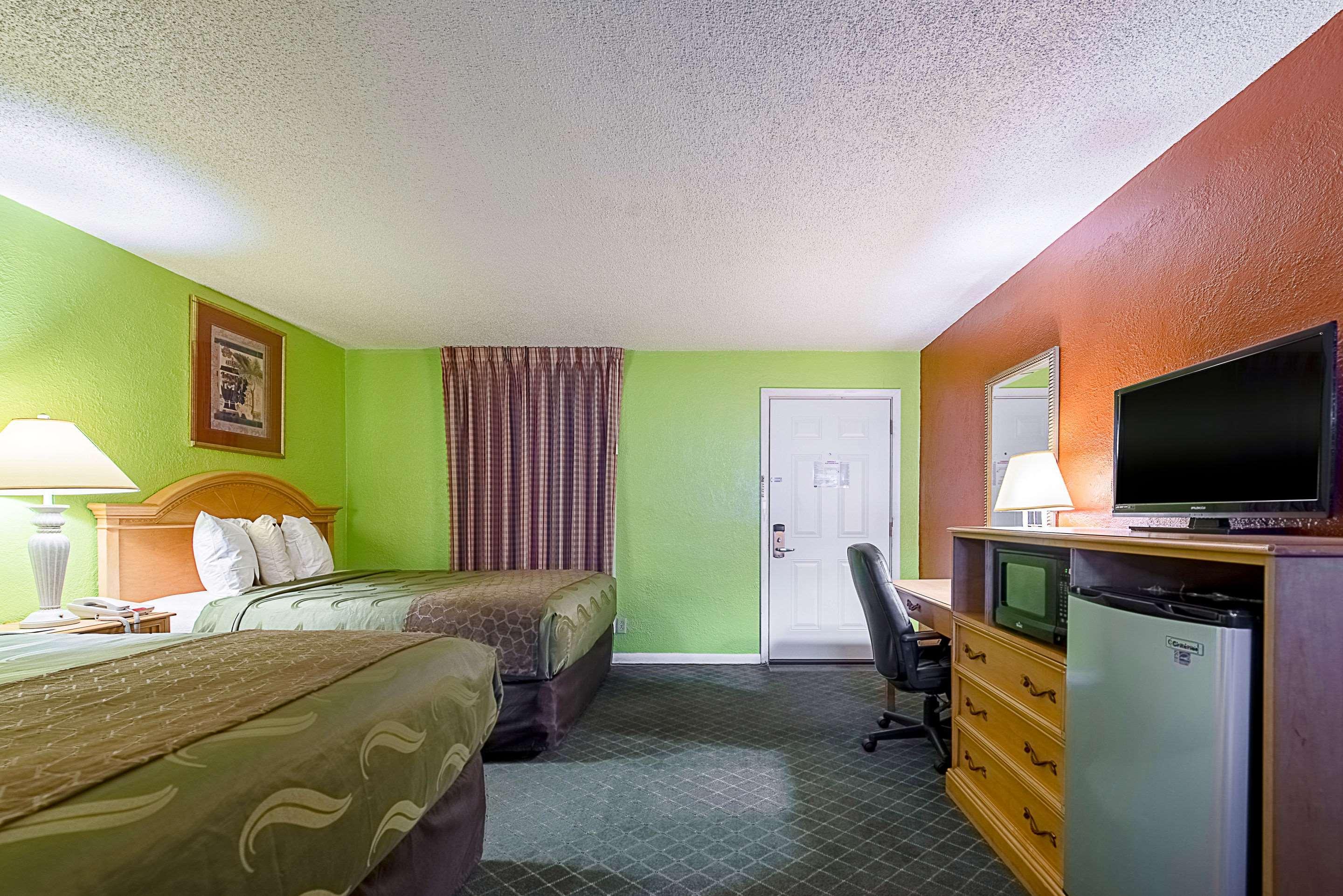 Highway Inn Paris Экстерьер фото